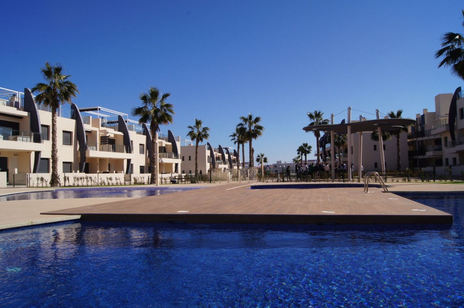 Inmueble en la Costa Blanca con piscina comunitaria