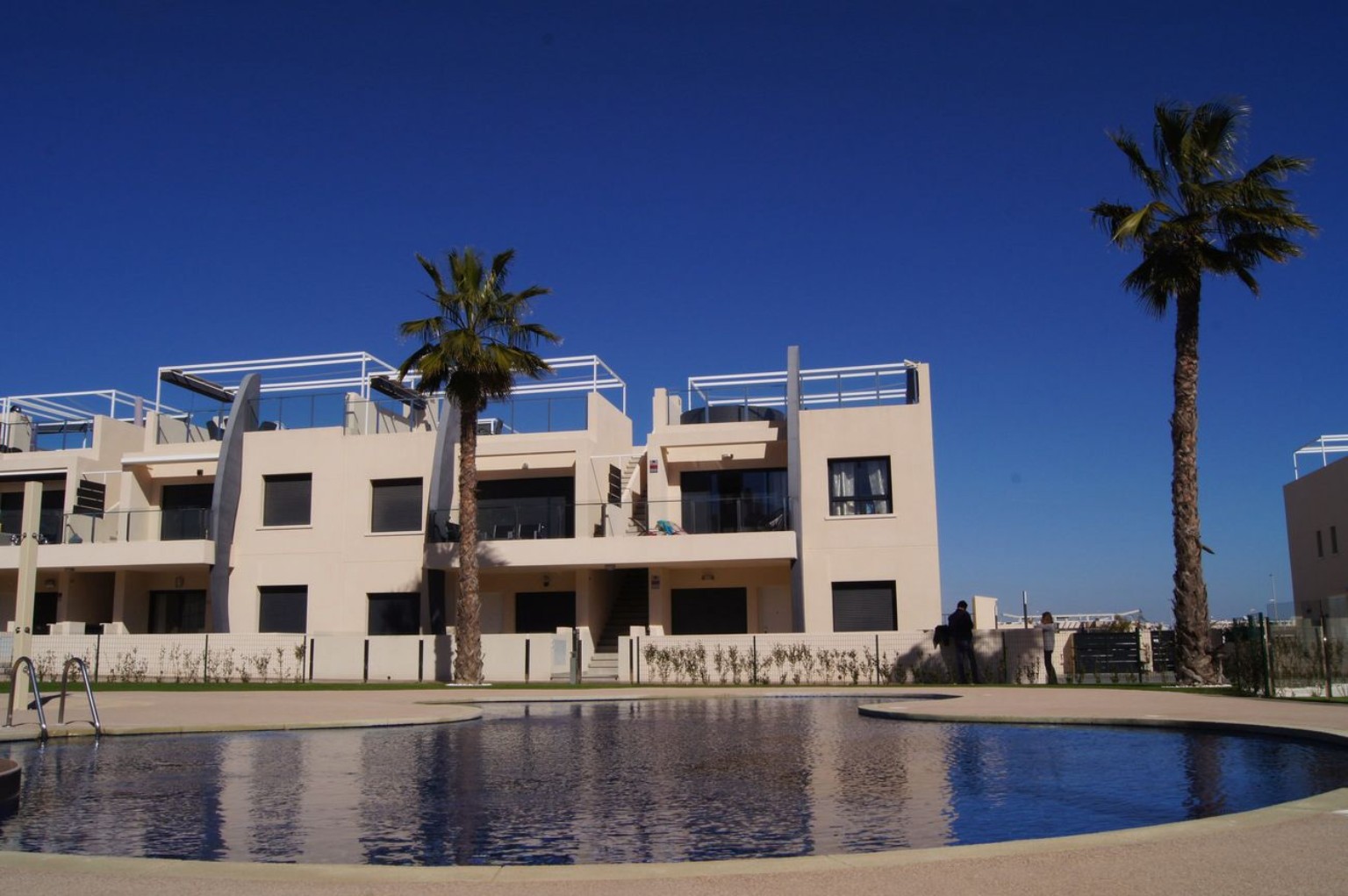 Residencial moderno con piscina en la Costa Blanca